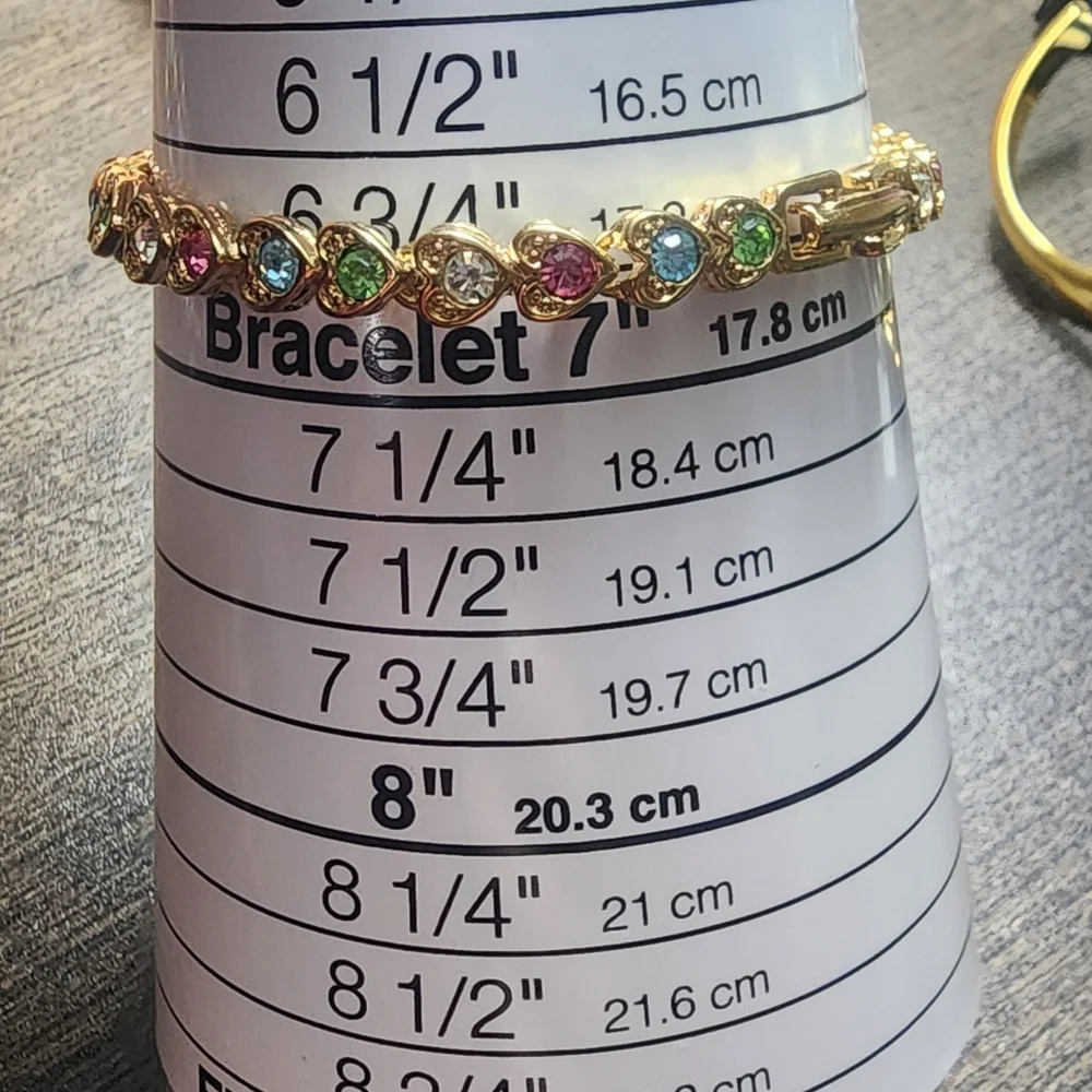 Elegant Gold and Multicolor Beaded Bracelet‎
